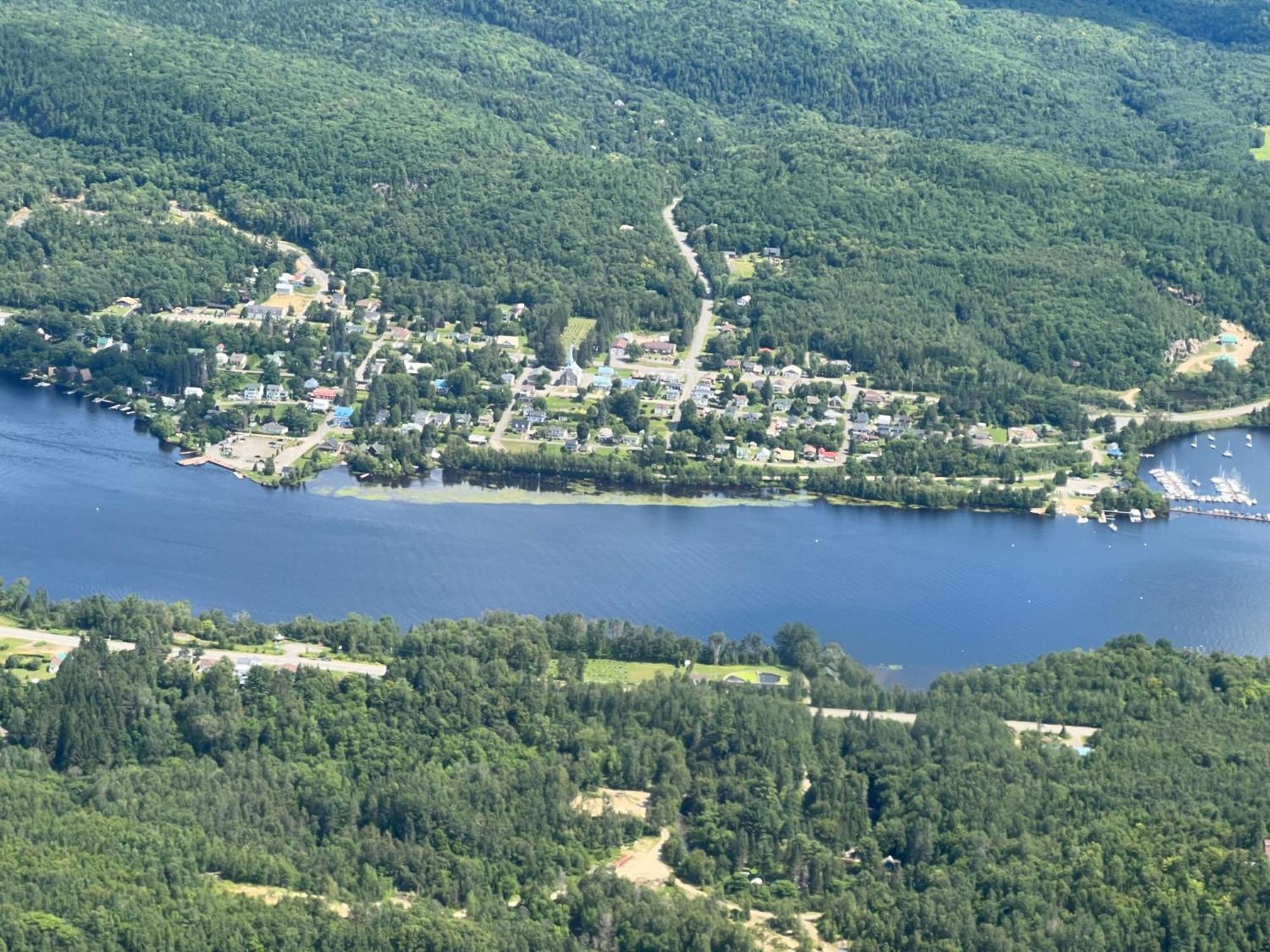 Le Petit Manoir Spa Et Vue Sur Riviere St Maurice Grandes Piles Εξωτερικό φωτογραφία